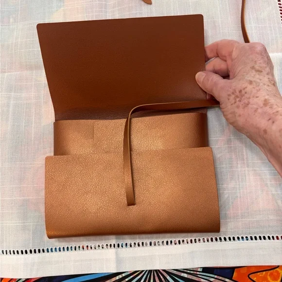 Augustinus Bader Leather Travel Pouch/ wrap clutch. New - Picture 7 of 11